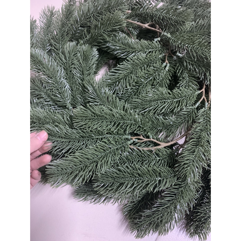Dây lá thông trang trí noel