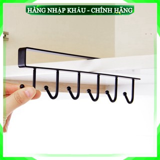 Giá móc treo đồ đa năng gắn cài kẹp dưới tủ bếp, kệ bàn để cốc ly, dụng cụ nấu ăn bằng sắt tiện .