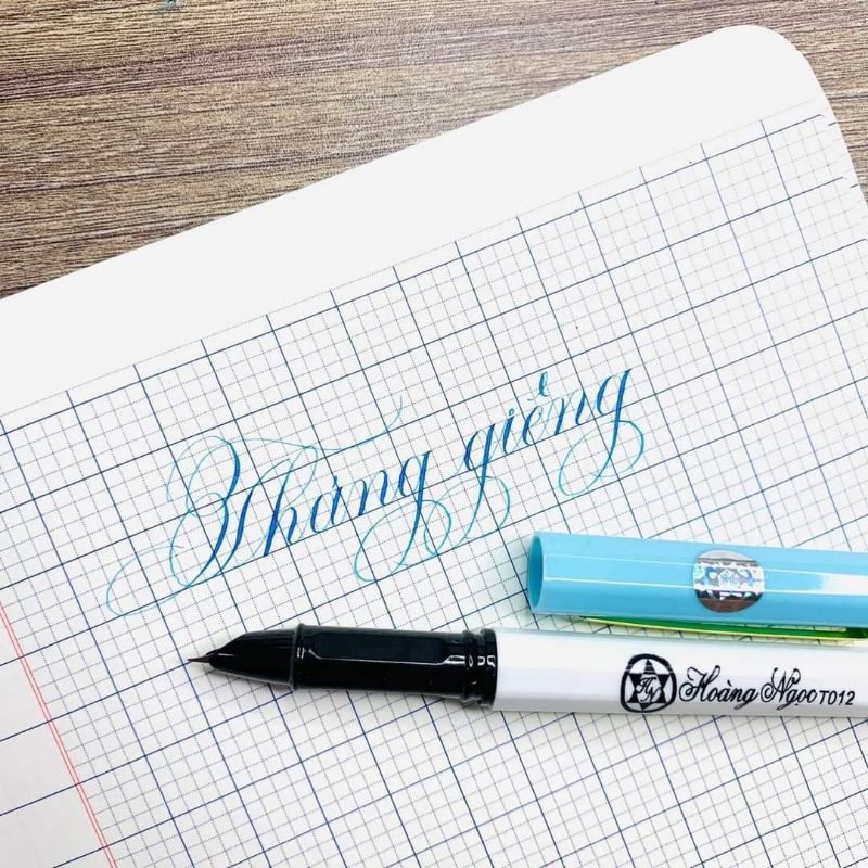 Bút Hoàng Ngọc T012 mới