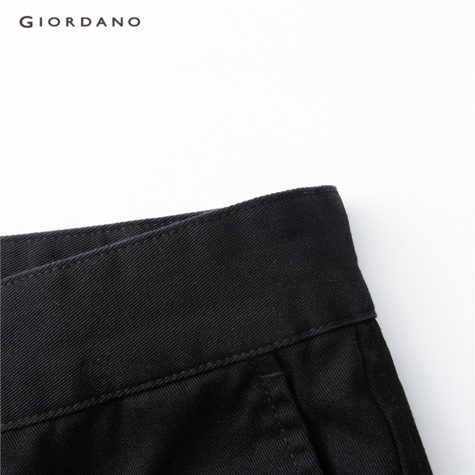 Quần dài GIORDANO 01111063 lưng cao vừa màu trơn cá tính thời trang cho nam