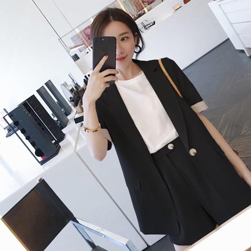 Set áo khoác blazer ngắn tay + quần short xinh xắn cho nữ