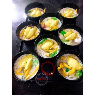 Hộp nhựa đựng chè 500ml đế đen nắp trong