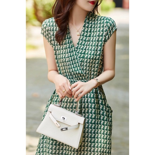 Đầm xoè thắt eo tay ngắn cổ tim thương hiệu Dior CD cao cấp