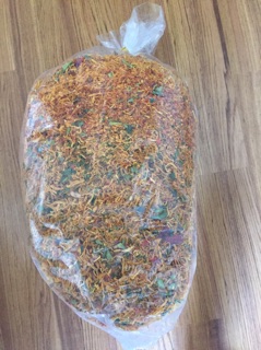 1 kg khô gà vụn có lá chanh