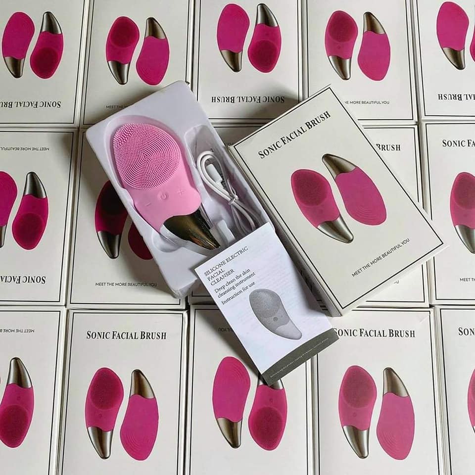Một Chiếc Máy Rửa Mặt Sonic Facial Brush