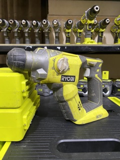Khoan Bê Tông Pin 18V Kèm Pin 5A và Sạc nhanh RYOBI (Hàng Thanh Lý)