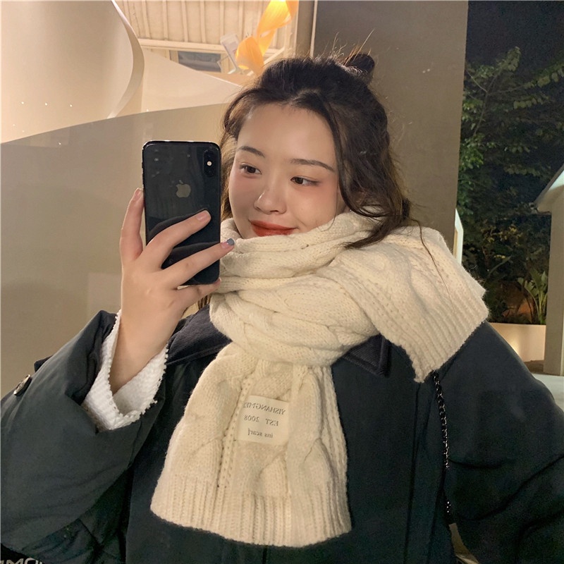 Khăn choàng len dài giữ ấm mùa đông cho nữ