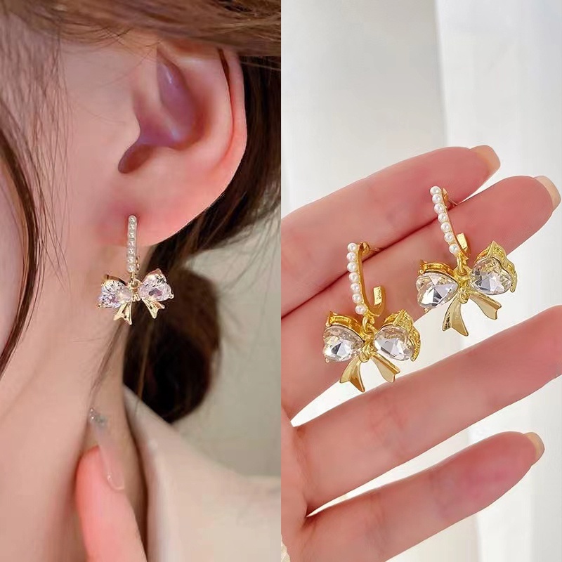 Bông Tai Mạ Bạc 925 Hình Bướm Đính Ngọc Trai Thời Trang Hàn Quốc Cho Nữ