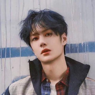 | CÓ SẴN | | Biệt san Bazaar x Vương Nhất Bác