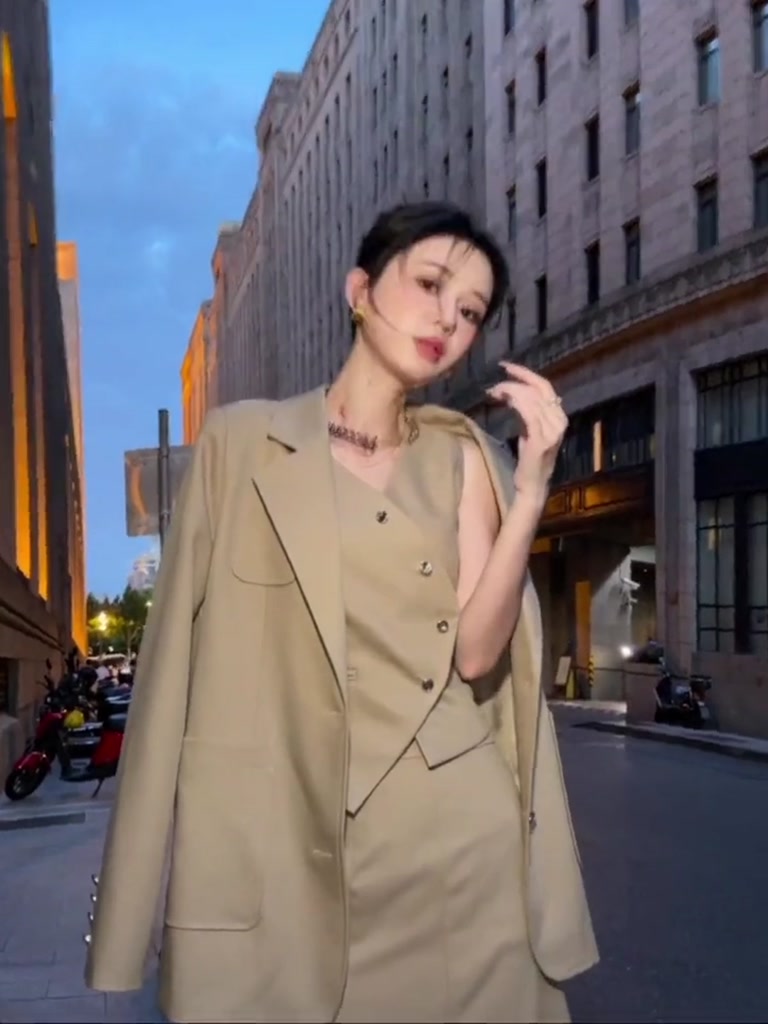 Set áo vest blazer nữ công sở Emili mix chân váy đuôi cá, áo gilê nữ công sở sang chảnh [S9] | BigBuy360 - bigbuy360.vn