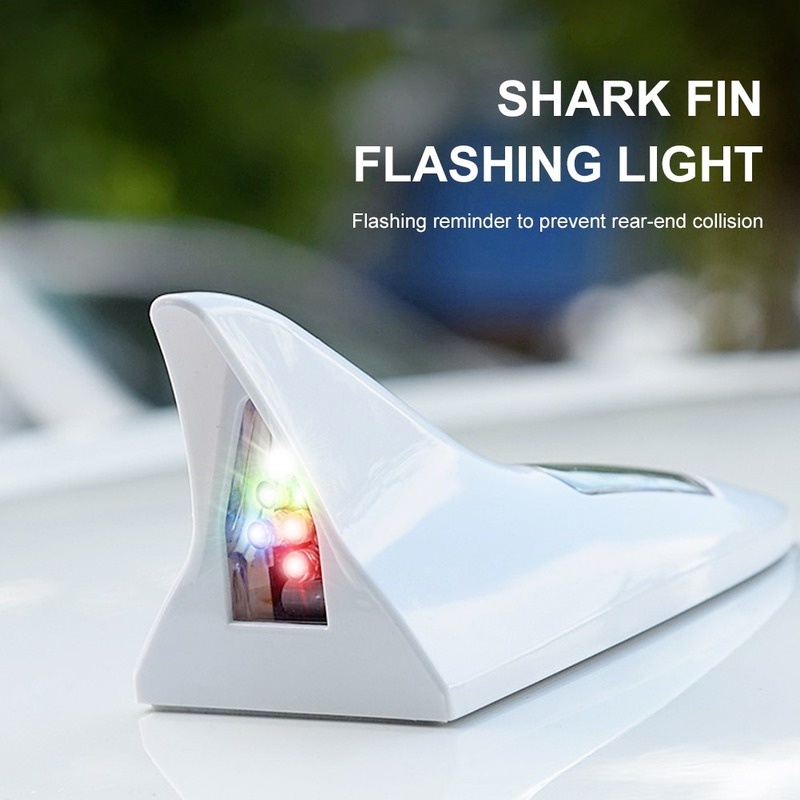 1 Đèn LED Dạng Vây Cá Mập Gắn Đuôi Xe Hơi Chống Co Rút Bằng Năng Lượng Mặt Trời