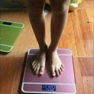 Can dien tu + khay úp gia sua