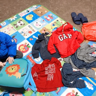 Áo khoác baby Gap