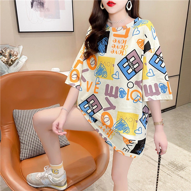 Áo Thun Nữ Ngắn Tay Cổ Tròn In Hình Tờ Báo Thời Trang