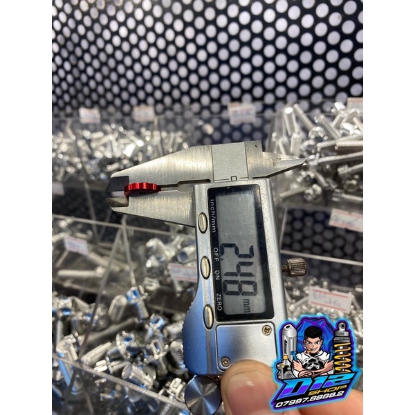 Lông Đền Nhôm Đỏ 6li fi nhỏ sử dụng vị trí lốc máy & những hốc kẹt