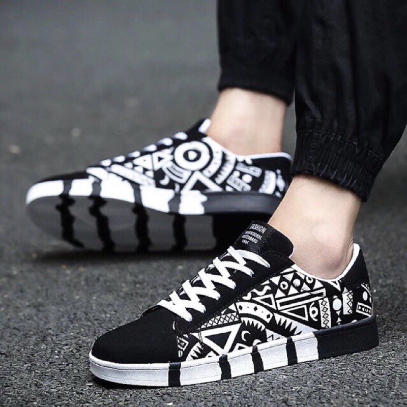 Giày nam cao cấp còn màu đen( có video) | BigBuy360 - bigbuy360.vn