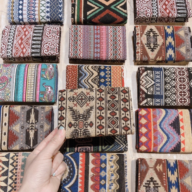 Ví ngắn thổ cẩm