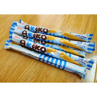 Bánh Snack que nhân sữa Akiko Oishi gói 160G
