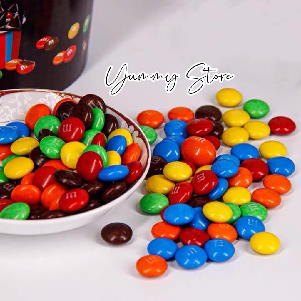 Socola M&amp;M Sữa / Đậu Phộng Hộp 1.757KG