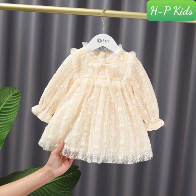 Váy ren dài tay phong cách tiểu thư siêu xinh cho né gái