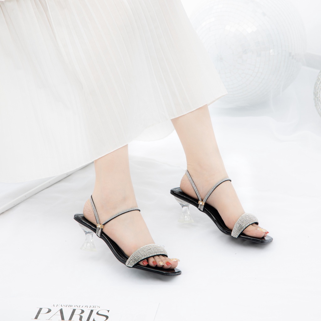 Giày Nữ MWC 4322 - Giày Sandal Cao Gót 5p Mũi Vuông Quai Ngang Phối Đá Nổi Bật Sang Chảnh