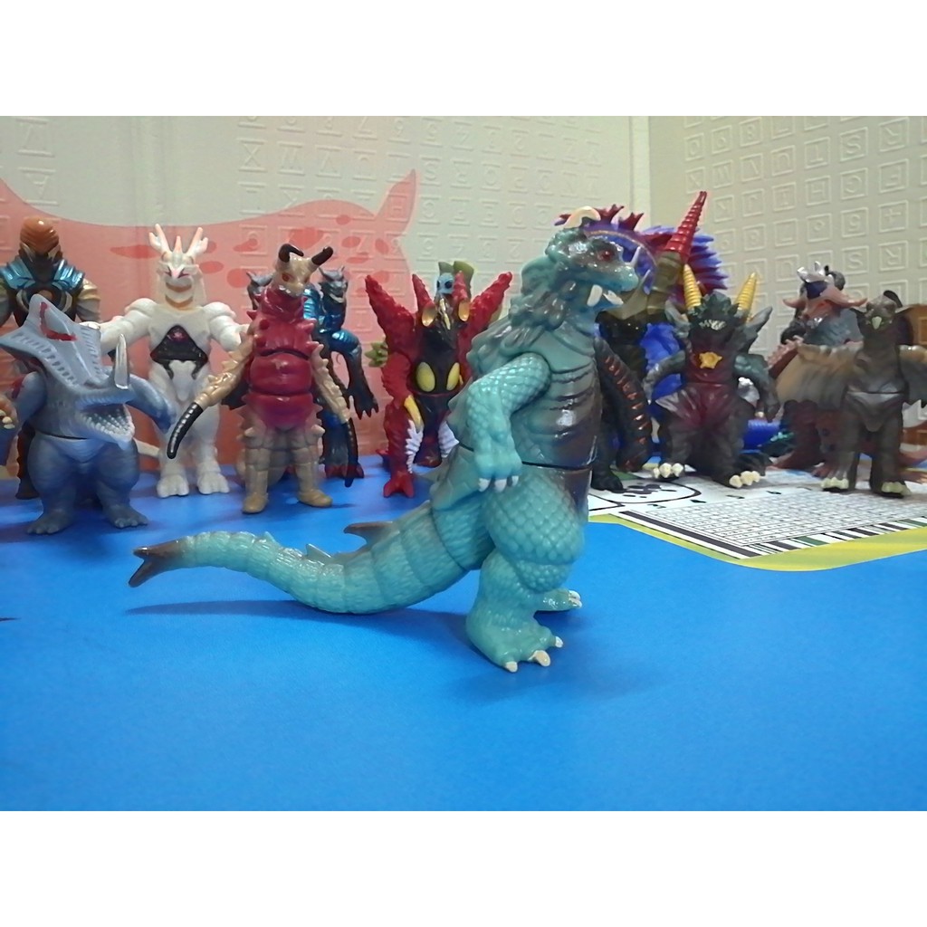 Mô hình Quái vật Gomess 13cm Kaiju Ultraman Series Siêu nhân điện quang [Đồ Chơi 24/7]