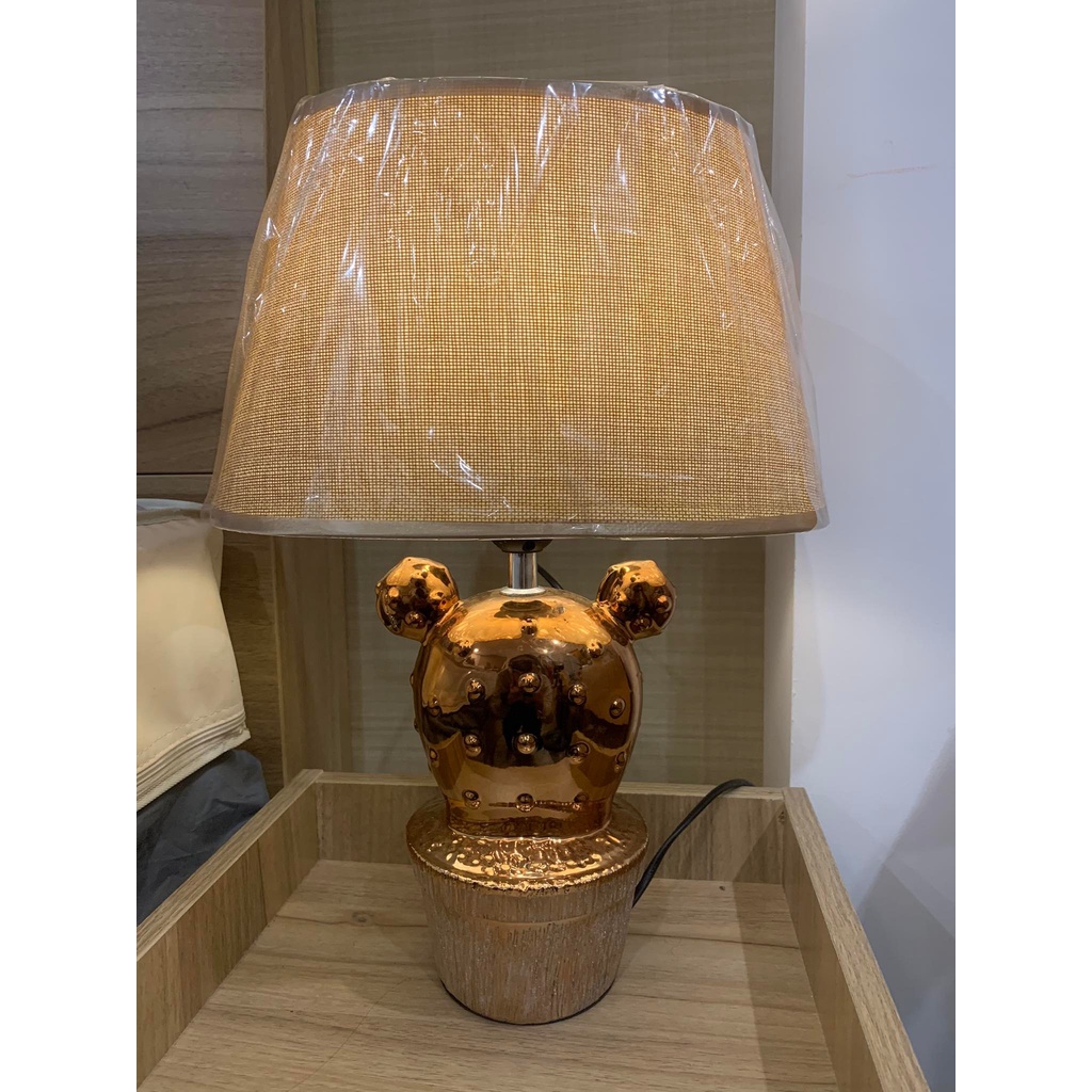 Đèn bàn ngủ LART 17512 thân hình bình xương rồng có 2 nhánh độc đáo với dây tắt bật dùng nhiều loại bóng