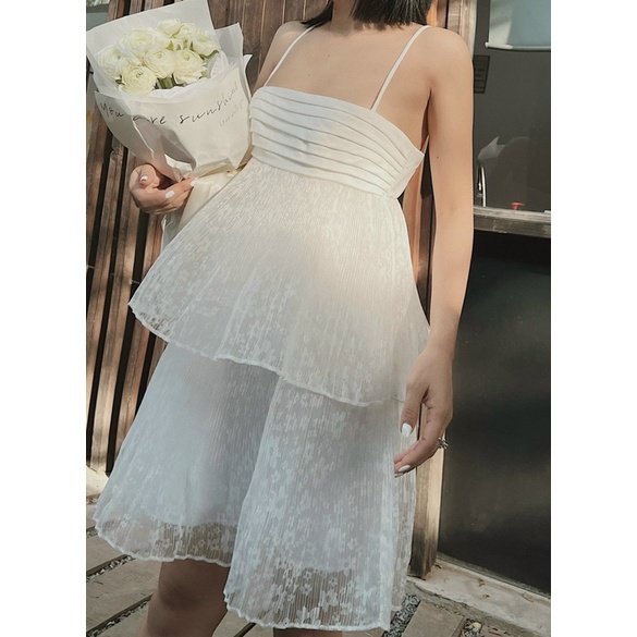 Đầm 2 dây xếp ngực xoè tầng phối ren hoa