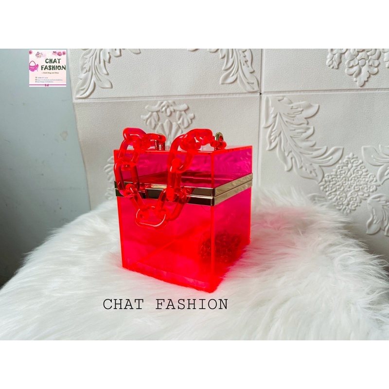 Ví clutch Độc Lạ Nhựa Trong Suốt kèm Dây Xích