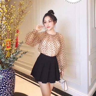 Áo chấm bi tay bồng