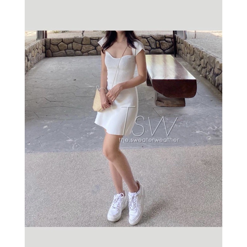 VÁY TĂM CỔ VUÔNG TAY CỘC MS12290