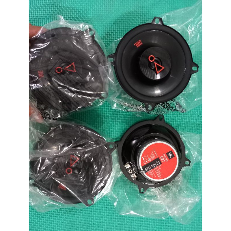 Cặp loa xe hơi rã xe 13cm zin chính hãng.