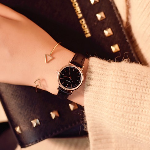 Đồng hồ thời trang nữ Ulzzang U013 tuyệt đẹp, mặt tròn nhỏ xinh xắn, dây da mềm đeo êm tay | BigBuy360 - bigbuy360.vn