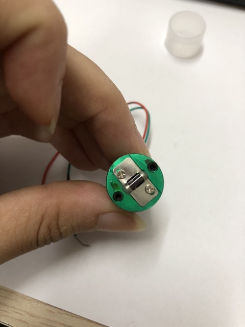 Bóng máy cân mực tia xanh siêu sáng