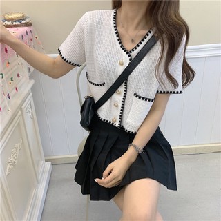 ÁO CROPTOP PHỐI VIỀN KẺ KHUY VÀNG