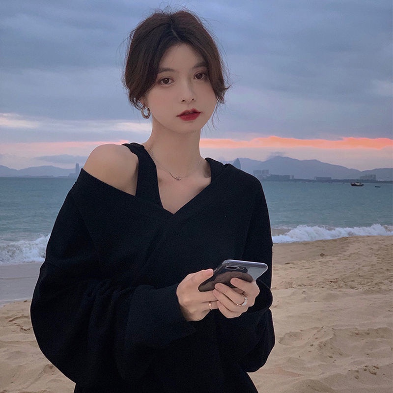 Set đồ COZOK gồm áo sweater cổ chữ V và áo vest hai dây thời trang xinh xắn cho nữ