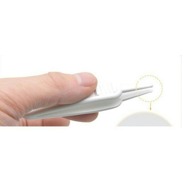 Dụng cụ gắp rỉ mũi cho bé