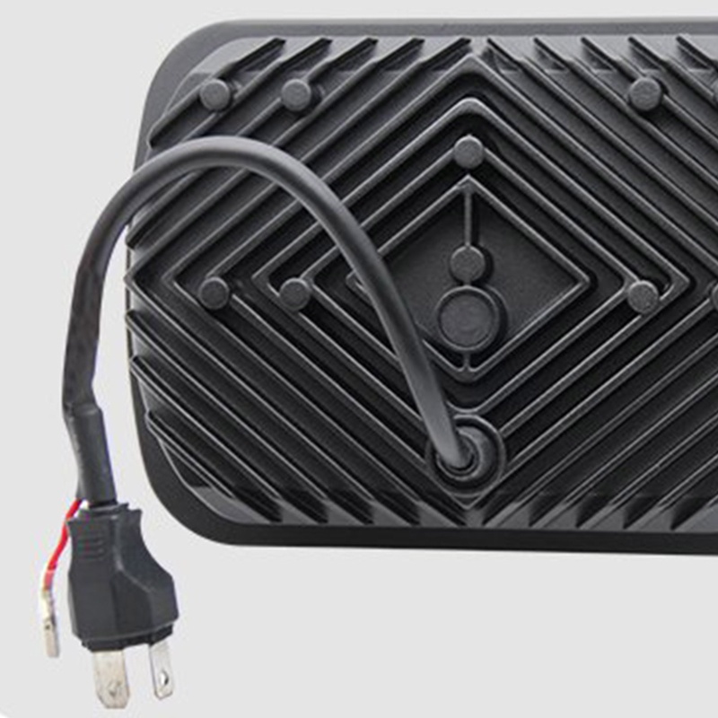 Đèn Pha 7 LED Hình Vuông Dành Cho Xe Jeepwangler