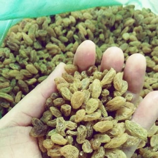 Nho xanh sấy khô