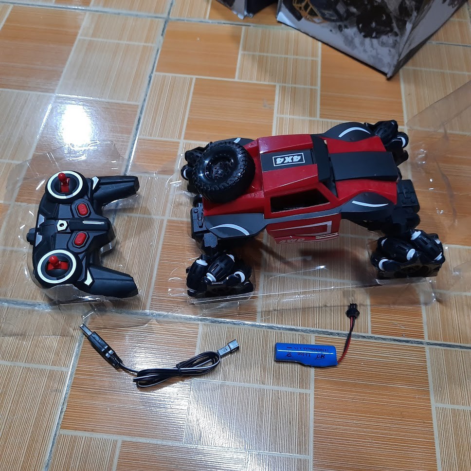 Xe ô tô điều khiển từ xa xoay 360 độ kèm pin sạc và cáp đồ chơi trẻ em