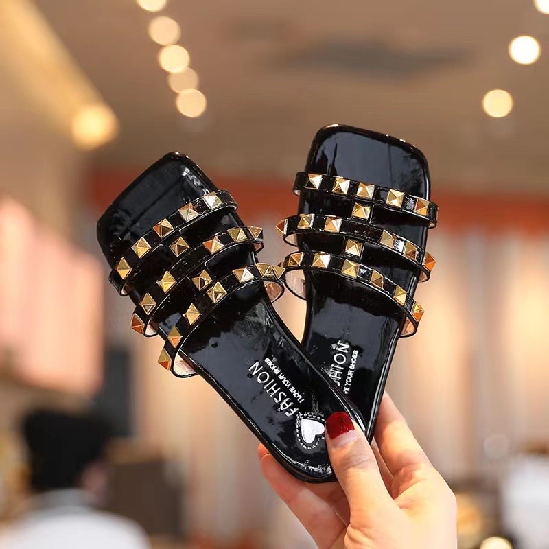 Dép bé gái mã 6786