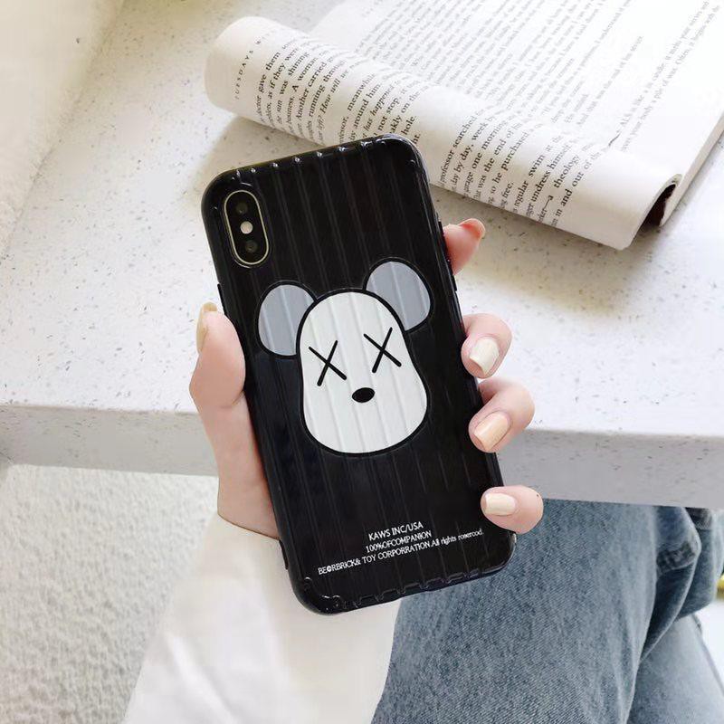 [ IPHONE ] Ốp Lưng Sọc Nổi Mặt Gấu Kaws - S004