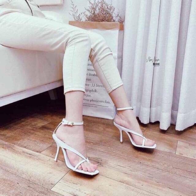 Sandal xỏ ngón siêu hót