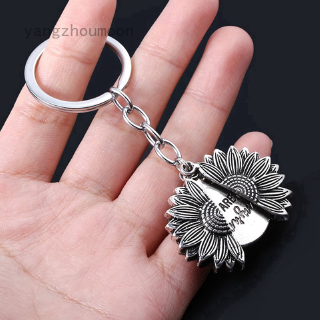 Móc Khóa Hình Hoa Hướng Dương In Chữ You Are My Sunshine Dễ Thương