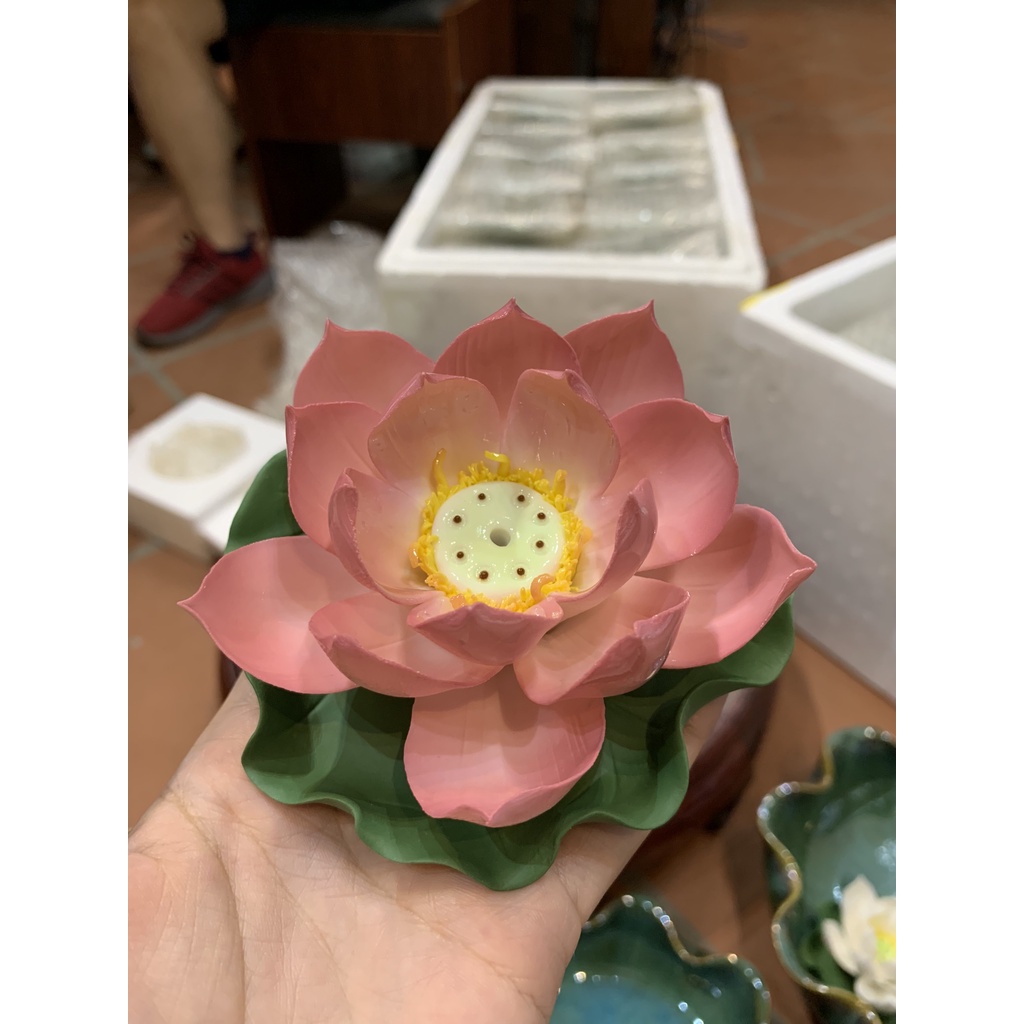 Hoa sen sứ, Hoa thả bát Minh Đường Tụ Thủy, HOA SEN SỨ CÓ LỖ CẮM TRẦM - NHANG