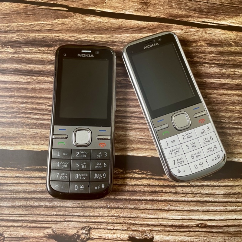 Điện thoại nokia c5-00 chính hãng bảo hành 12 tháng.