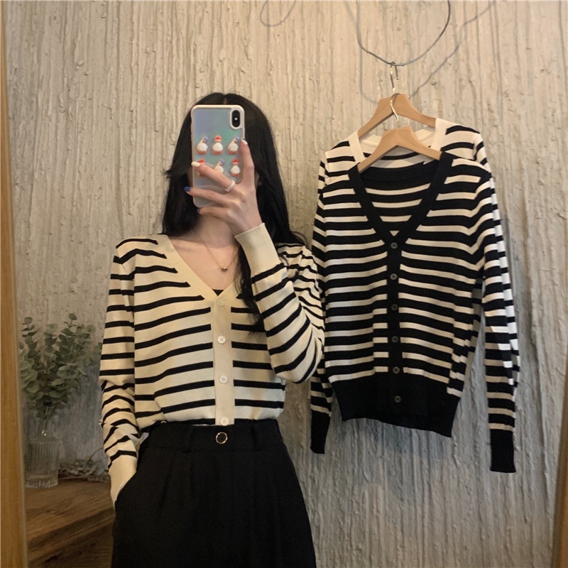 Áo khoác cardigan dệt kim cổ chữ V tay dài họa tiết kẻ sọc cá tính cho nữ 17A23149