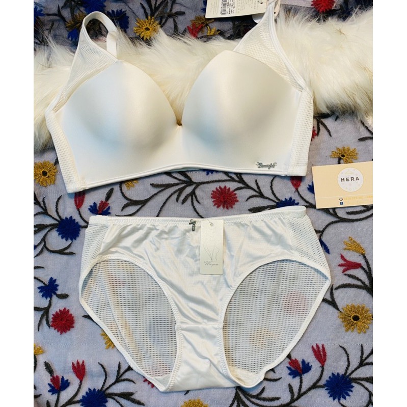 Bộ đồ lót nữ đúc su phối ren đẹp xuất Nhật HERA shop | BigBuy360 - bigbuy360.vn
