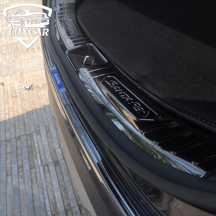 Ốp chống trầy cốp xe HYUNDAI SANTAFE - Chất liệu INOX, TITAN cao cấp LUXCAR