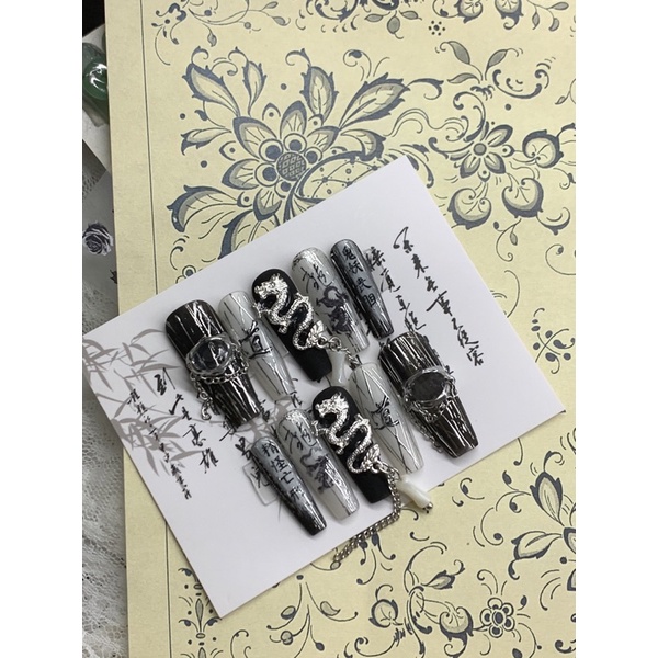 Charm rồng trang trí móng